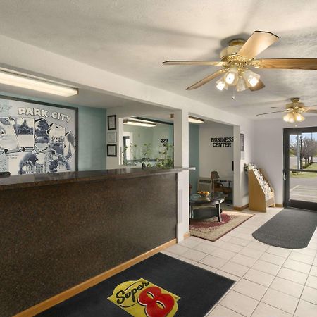 Super 8 By Wyndham Park City/North Wichita Area Kültér fotó